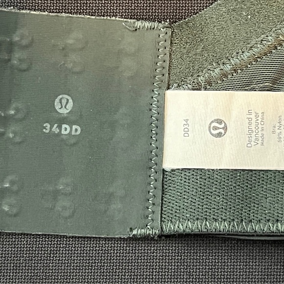 Lululemon Sports Bra - Sage Green - Size 34DD - Picture 5 of 5